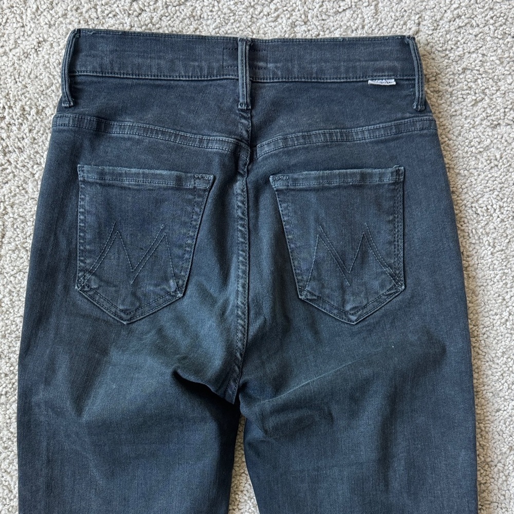 Mother Insider Crop Step Fray Jeans in Not Guilty Black Women’s Size 24 - Picture 9 of 16